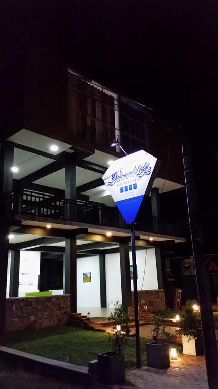 Diamond Lake Tourist Rest 아누라다푸라 외부 사진